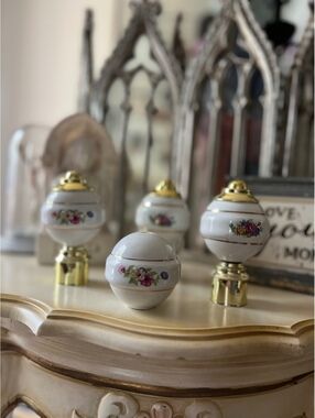 Vintage floral porcelain finials